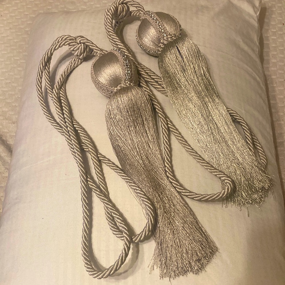 Curtain holders
